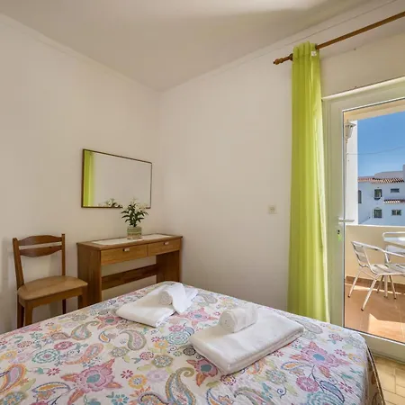 Appartement Brites Nº3 *